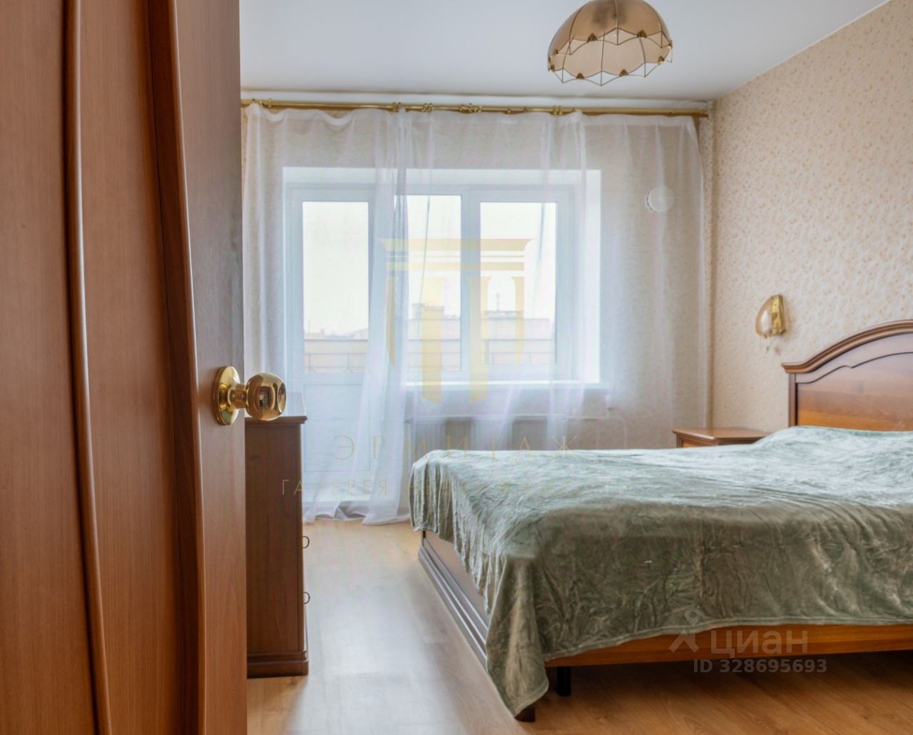 Продажа 2-комн квартиры на вторичном рынке Павловск, Слуцкая улица, 7