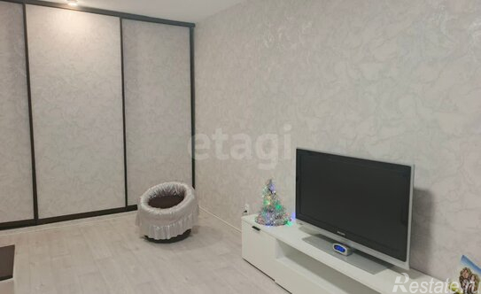 Продажа 1-комн квартиры на вторичном рынке Кириши, ул Комсомольская,  д. 14