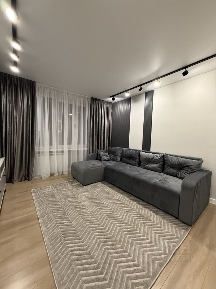 Продажа 1-комн квартиры на вторичном рынке Уральская улица, 1