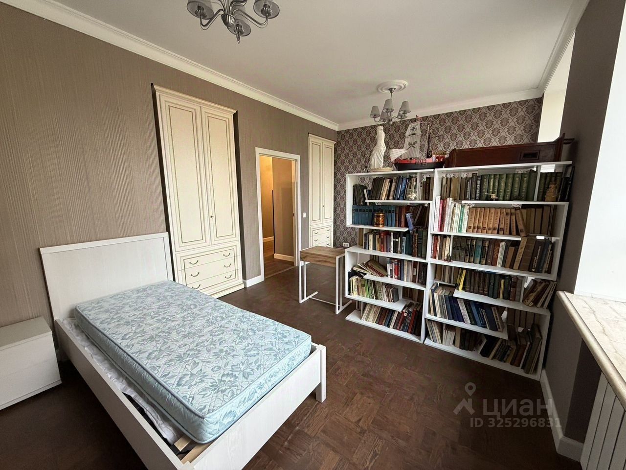Продажа 3-комн квартиры на вторичном рынке улица Красного Курсанта, 7