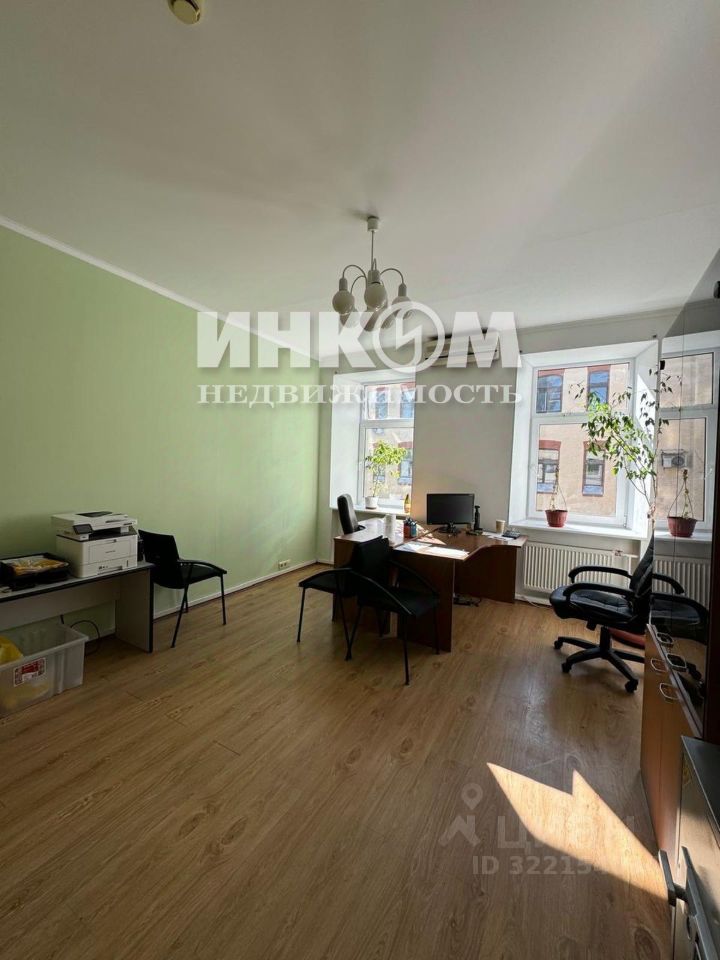 Продажа 6-комн квартиры на вторичном рынке улица Петровка, 17С2