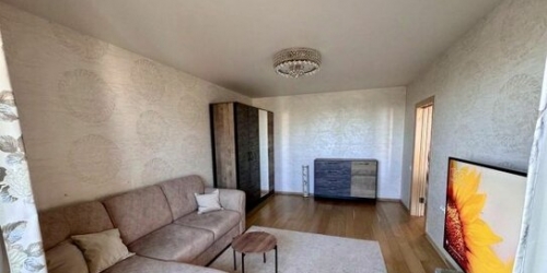 2-комн квартира улица Сайкина,  д. 19