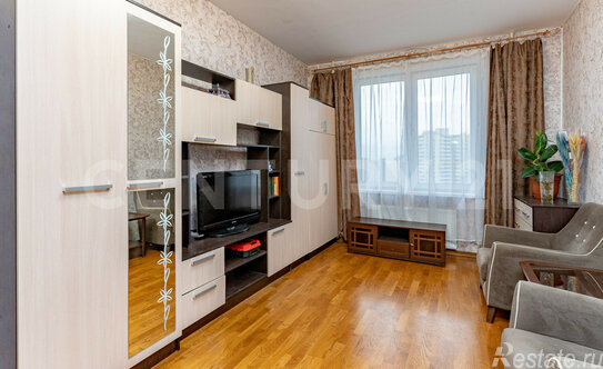 Продажа 1-комн квартиры на вторичном рынке улица Маршала Казакова,  д. 58