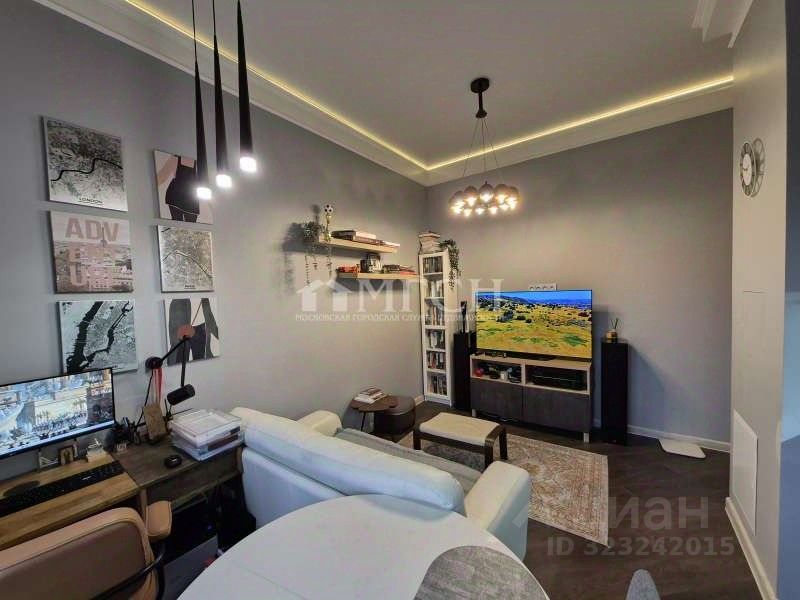 Продажа 2-комн квартиры на вторичном рынке Химки, улица Германа Титова, 3к2