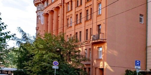 3-комн квартира улица Всеволода Вишневского, 13