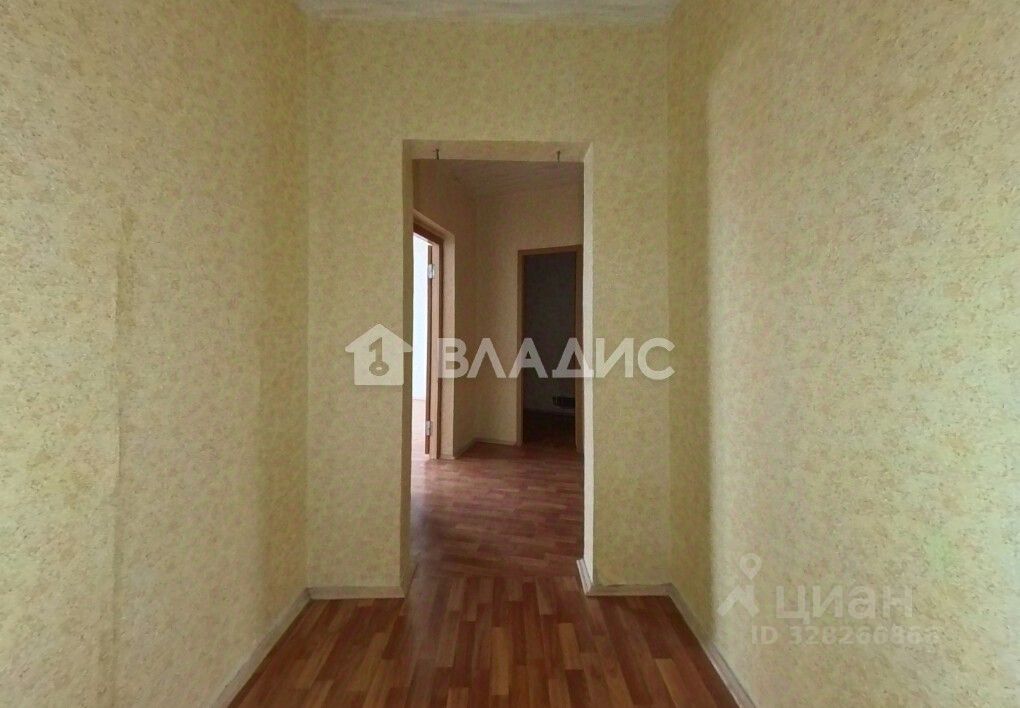 Продажа 3-комн квартиры на вторичном рынке улица Новинки, 1