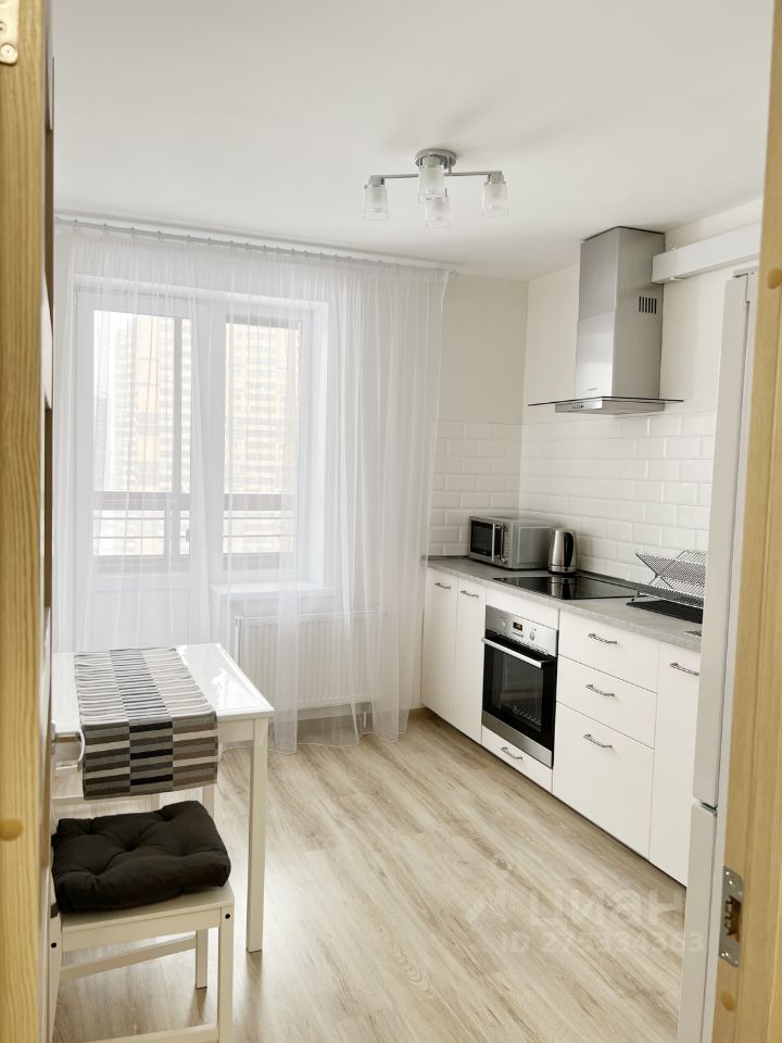 Аренда 1-комн квартиры на вторичном рынке улица Русановская, 18к3