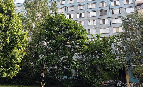Продажа 3-комн квартиры на вторичном рынке Искровский пр-кт,  д. 28