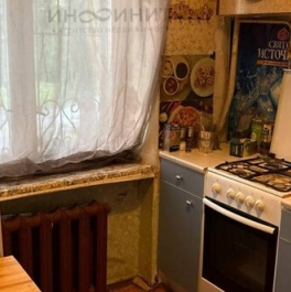 Продажа 2-комн квартиры на вторичном рынке Мосфильмовская улица,  д. 19 к1