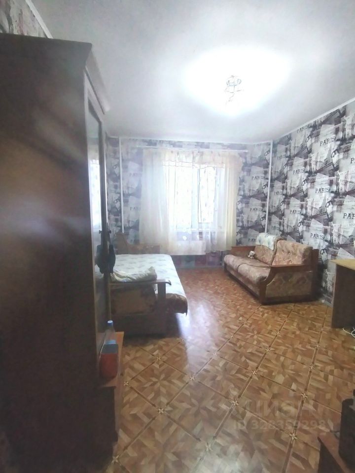 Продажа 3-комн квартиры на вторичном рынке 6-й мкр,  д. 22