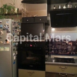 Аренда 2-комн квартиры на вторичном рынке ул Оптиков,  д. 52,  к. 1