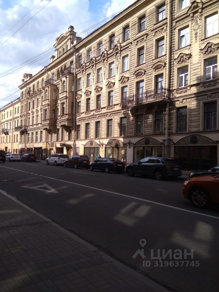 Продажа 3-комн квартиры на вторичном рынке Гороховая улица, 32