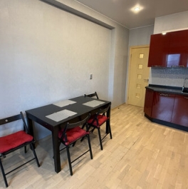 Продажа 3-комн квартиры на вторичном рынке Петергофское ш,  д. 45