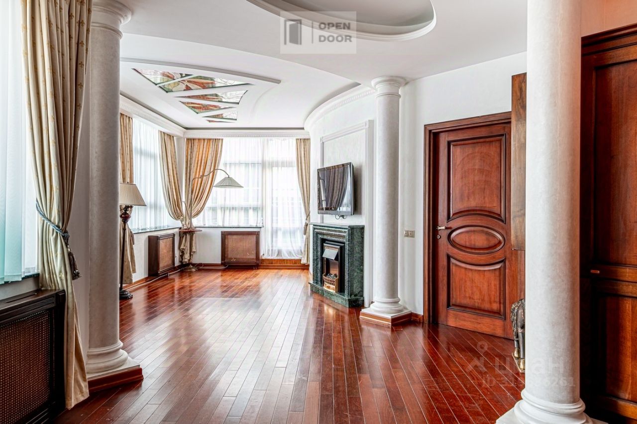 Продажа 4-комн квартиры на вторичном рынке Островной проезд, 12К1