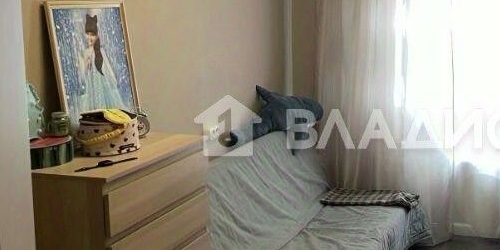 2-комн квартира улица Моисеенко, 7/40