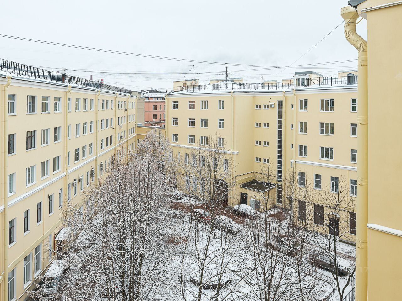 Продажа 2-комн квартиры на вторичном рынке Невский проспект, 146
