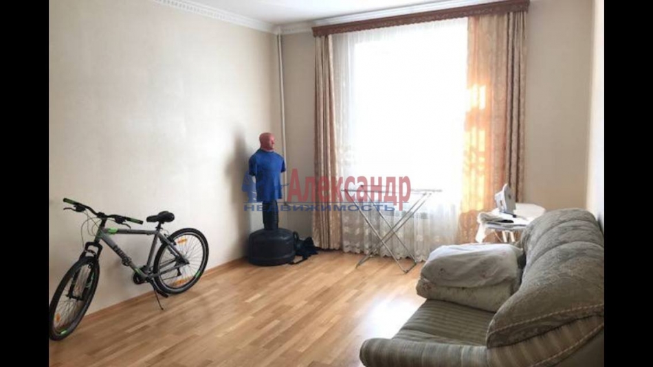 Продажа 3-комн квартиры на вторичном рынке Карташихина ул. ,  д. 10/97