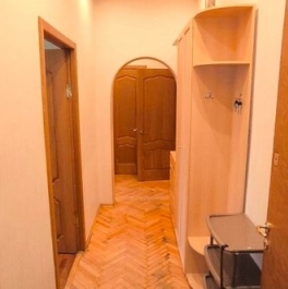 Продажа 2-комн квартиры на вторичном рынке Соколиной Горы 8-я ул,  д. 13