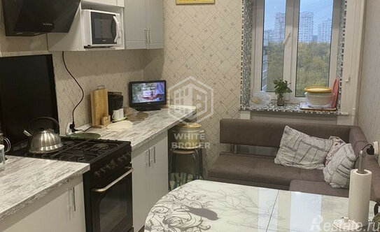 Продажа 4-комн квартиры на вторичном рынке Балашиха г, Звездная ул,  д. 12
