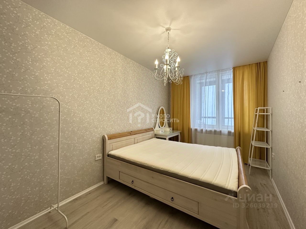 Продажа 1-комн квартиры на вторичном рынке проспект Александровской фермы, 8