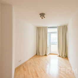 Аренда 4-комн квартиры на вторичном рынке Цветной бульвар,  д. 16/1