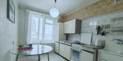 2-комн квартира улица Бурцева,  д. 19