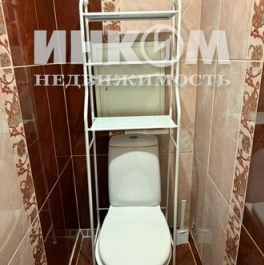 Продажа 4-комн квартиры на вторичном рынке ул Богданова,  д. 42