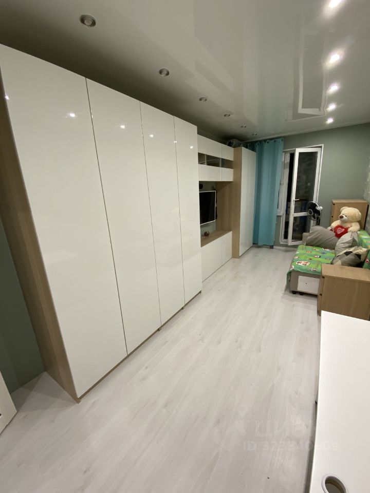 Продажа 2-комн квартиры на вторичном рынке д. Пирогово, улица Сурикова, 1