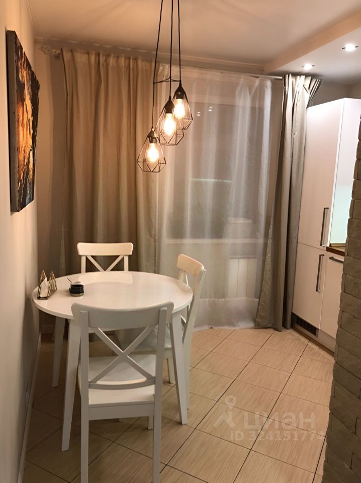 Продажа 1-комн квартиры на вторичном рынке Дунайский проспект, 28к2