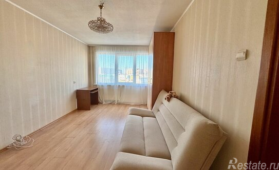 Продажа 3-комн квартиры на вторичном рынке улица Маршала Казакова,  д. 10 к1 литГ