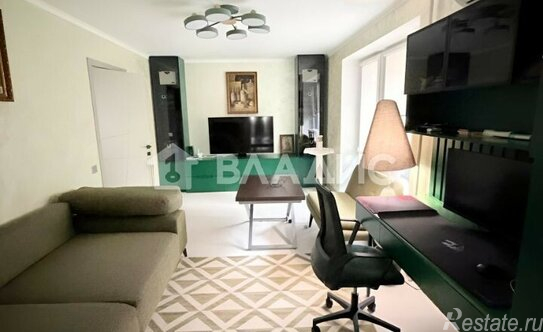 Продажа 3-комн квартиры на вторичном рынке улица Яблочкова,  д. 36