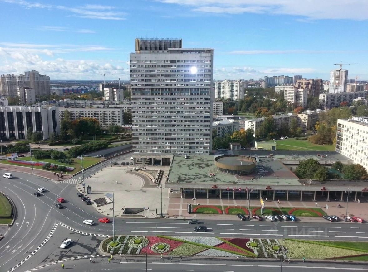 Продажа 1-комн квартиры на вторичном рынке Московский проспект, 224