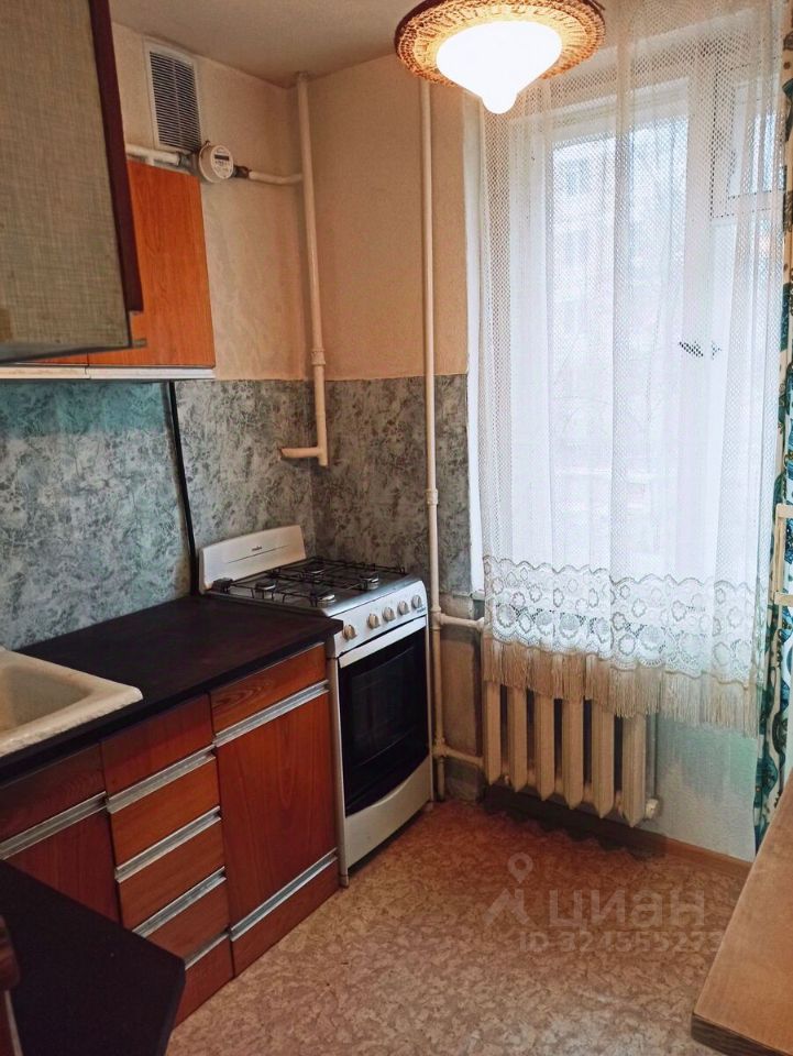 Продажа 3-комн квартиры на вторичном рынке улица Орджоникидзе, 32