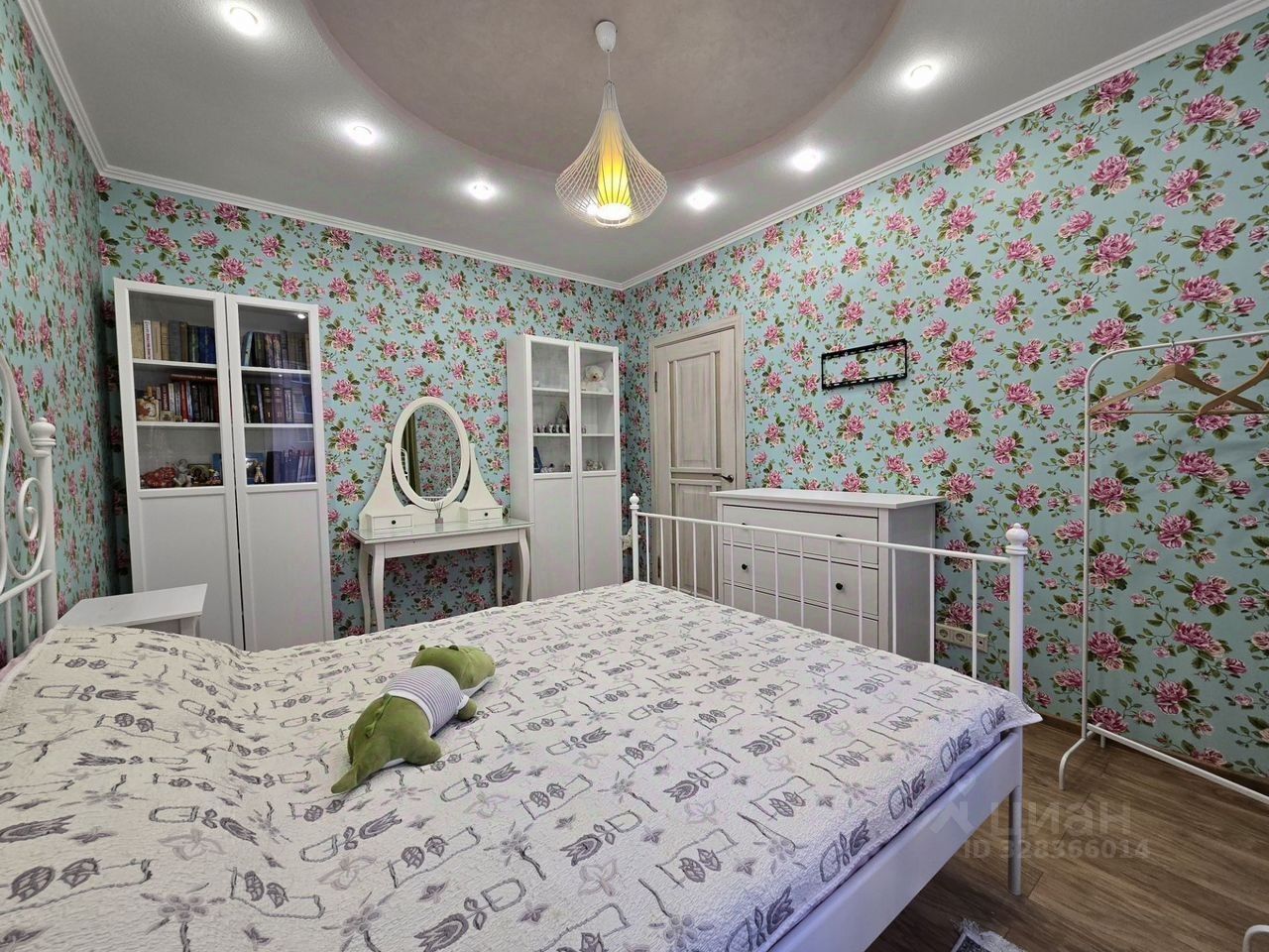 Продажа 2-комн квартиры на вторичном рынке Кудрово г., улица Ленинградская, 3