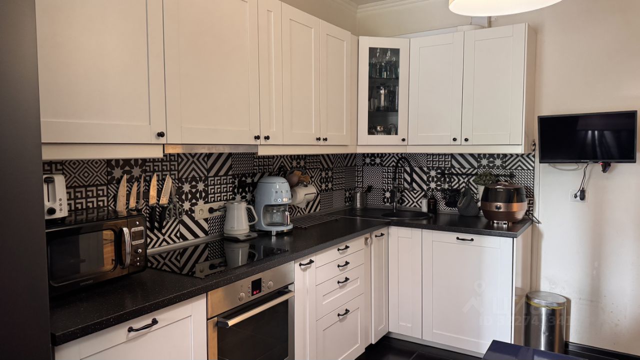 Продажа 1-комн квартиры на вторичном рынке Люберцы, Октябрьский проспект, 18к2