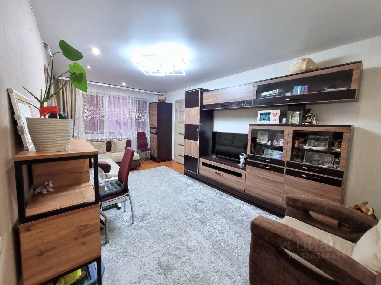 Продажа 3-комн квартиры на вторичном рынке 2-й мкр,  д. 13