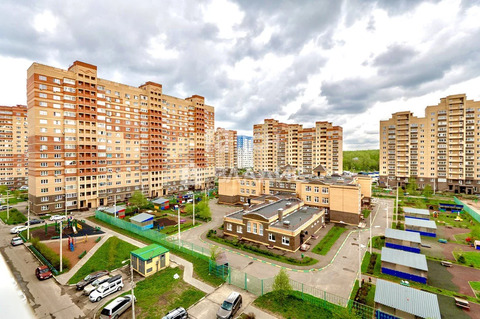 Продажа 1-комн квартиры на вторичном рынке Свердловский, улица Строителей,  д. 2