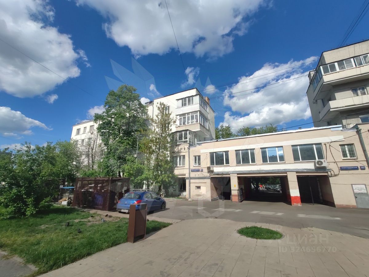 Продажа 4-комн квартиры на вторичном рынке Новослободская улица, 62К19