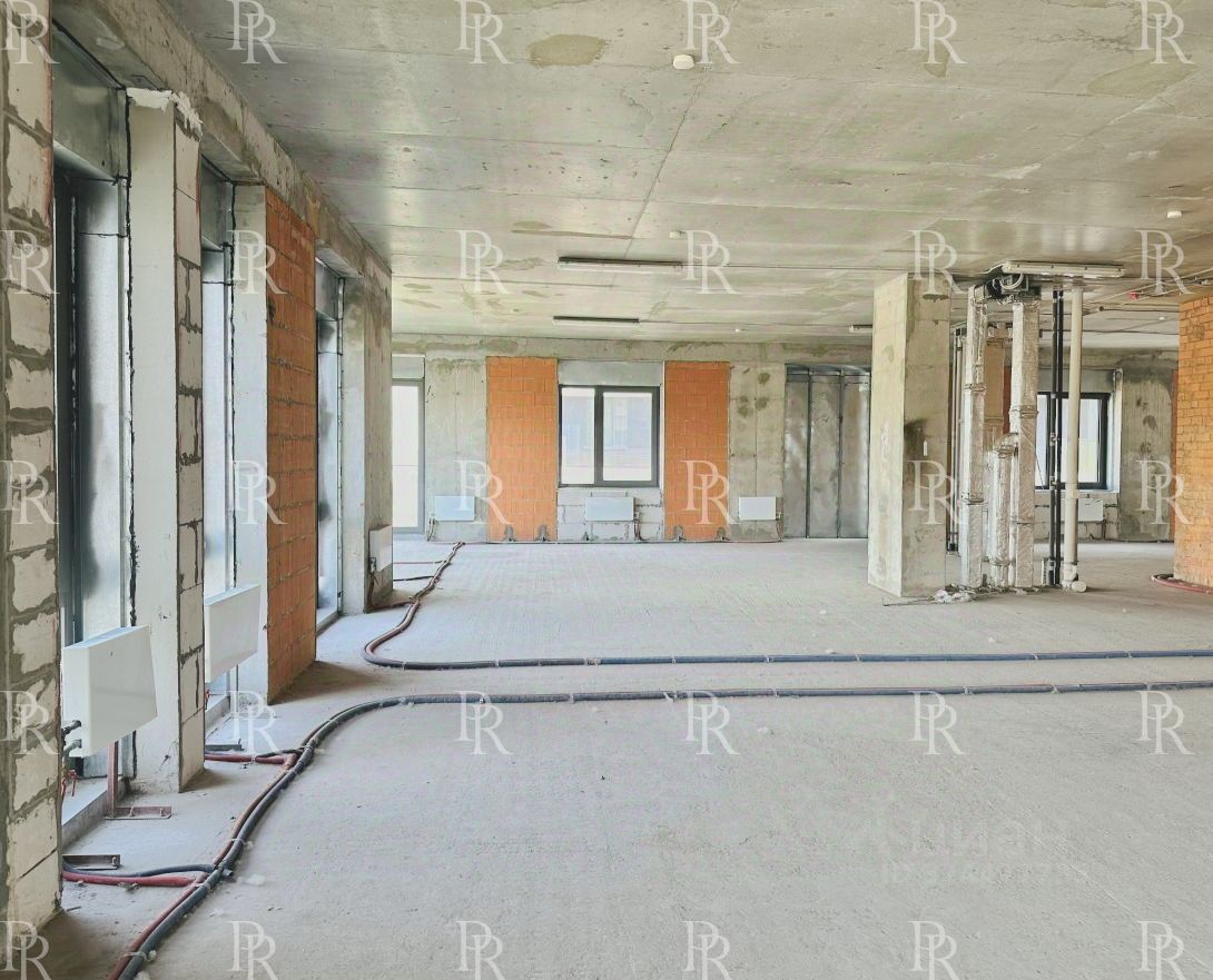 Продажа 4-комн квартиры на вторичном рынке Минская улица, 2Вк3
