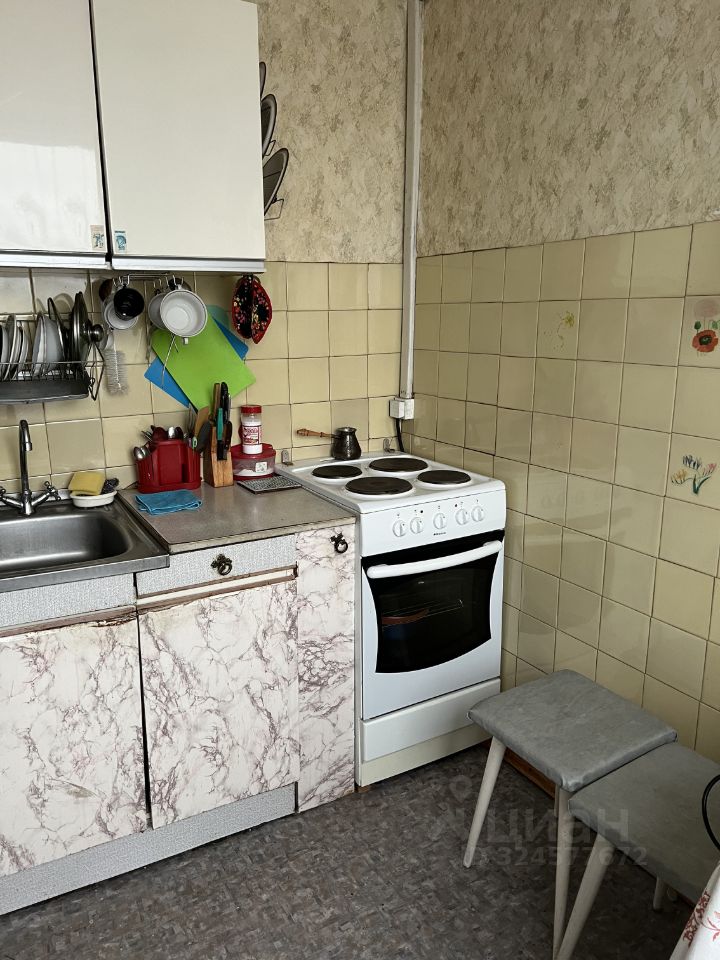 Продажа 3-комн квартиры на вторичном рынке проспект Художников, 4К1