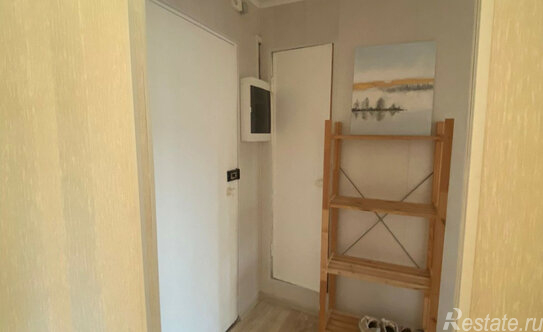 Продажа 1-комн квартиры на вторичном рынке бульвар Красных Зорь,  д. 16 литЕ