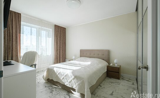 Продажа 2-комн квартиры на вторичном рынке улица Латышских Стрелков,  д. 7 к1