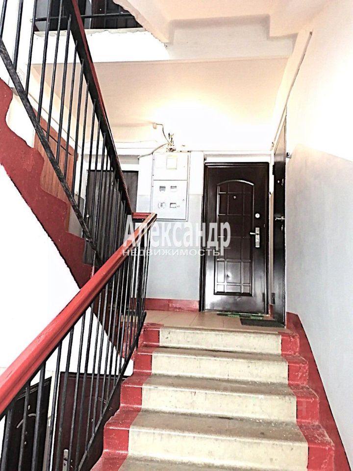Продажа 2-комн квартиры на вторичном рынке пос. Сосново, улица Механизаторов, 7А