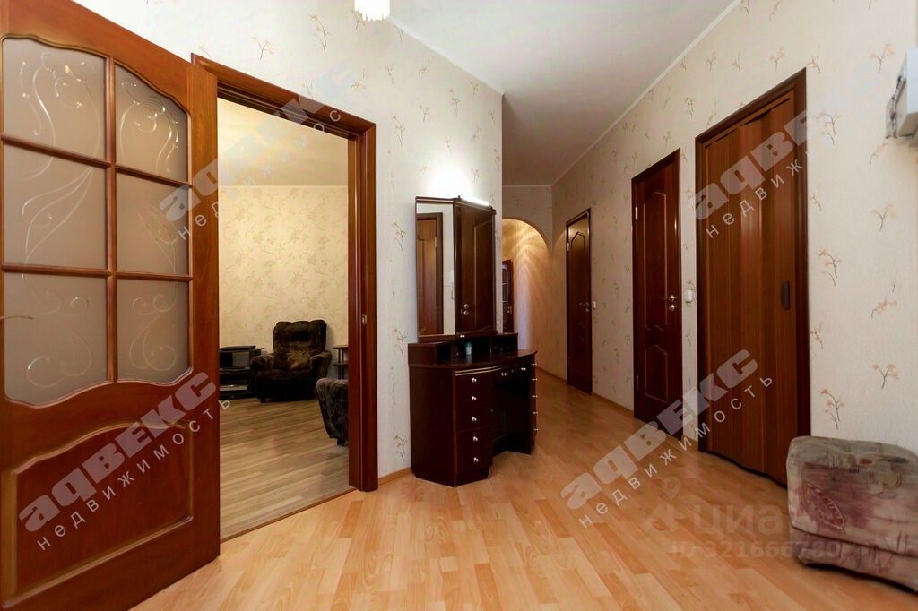 Продажа 2-комн квартиры на вторичном рынке улица Коммуны, 50