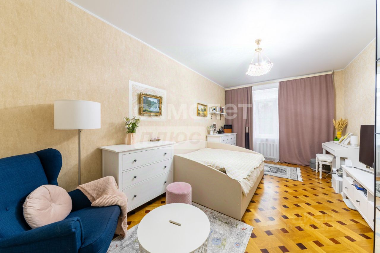 Продажа 4-комн квартиры на вторичном рынке Благодатная улица, 34