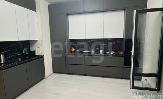 Продажа 3-комн квартиры на вторичном рынке ул Верхне-Каменская,  д. 11,  к. 2 стр 1