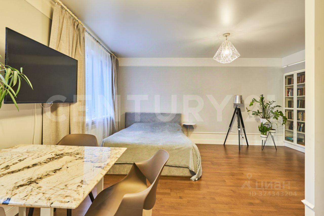 Продажа 2-комн квартиры на вторичном рынке проспект Кузнецова, 17