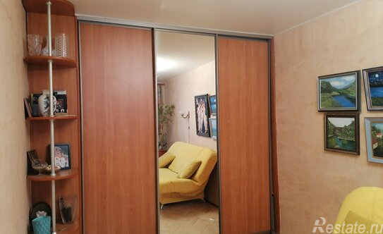 Продажа 2-комн квартиры на вторичном рынке улица Седова,  д. 13 к2