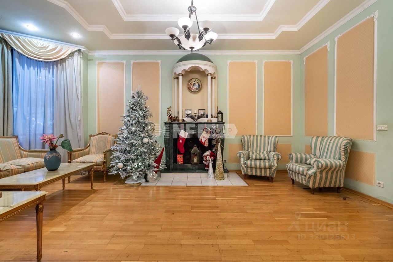 Продажа 6-комн квартиры на вторичном рынке Нежинская улица, 14К2