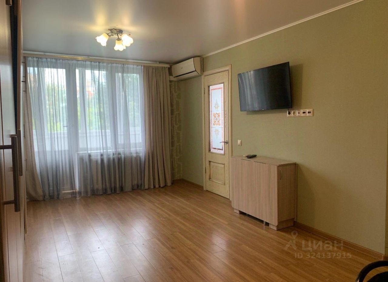 Аренда 1-комн квартиры на вторичном рынке Высокая улица, 18